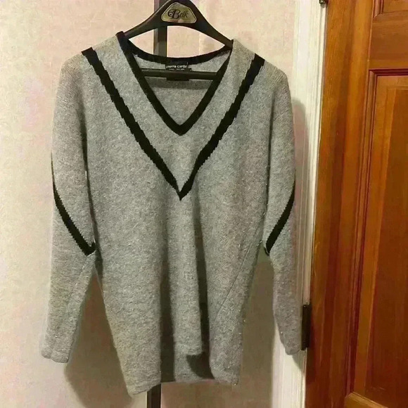 Pierre Cardin vintage lambswool and Angora rabbit sweater size large - Picture 1 of 4